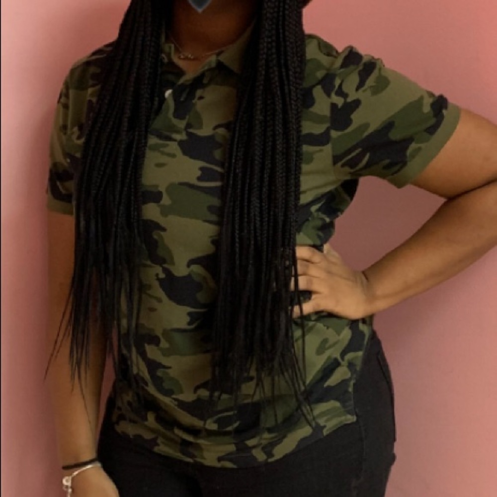 Army print collar shirt